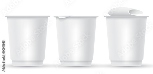Blank Yogurt Plastic Cup : Vector Illustration