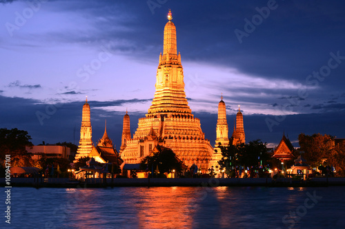 Wat Arun Bangkok  Temple of Dawn   Thailand