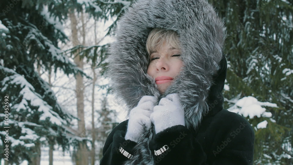 Woman Wrapped In A Fur Collar 3