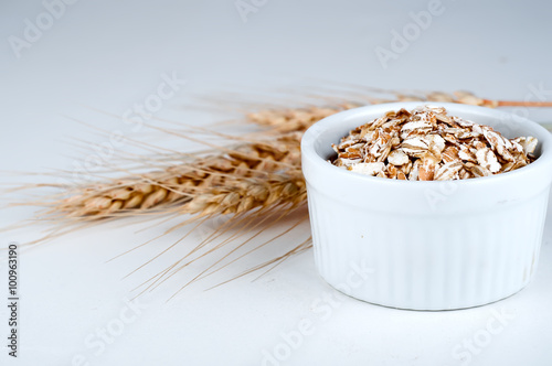 Oat and wheat flakes with herb