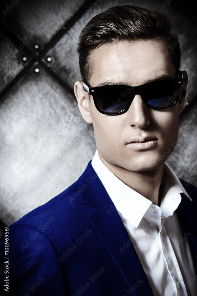 man in sunglasses man in sunglasses