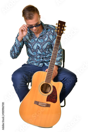 guitariste isolé photo