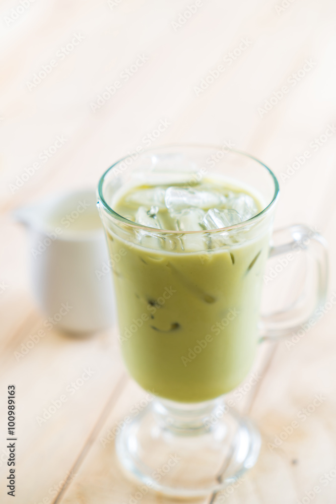 iced matcha latte