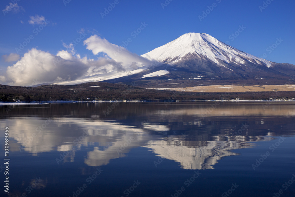 山中湖より富士山 山中湖より富士山
