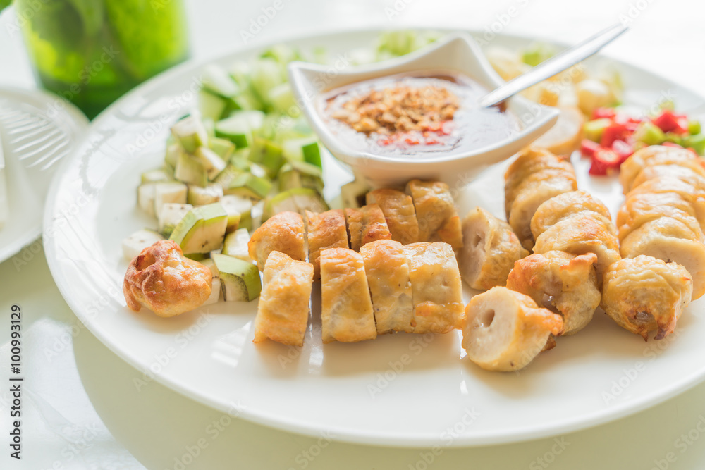 Vietnamese Meatball Wraps