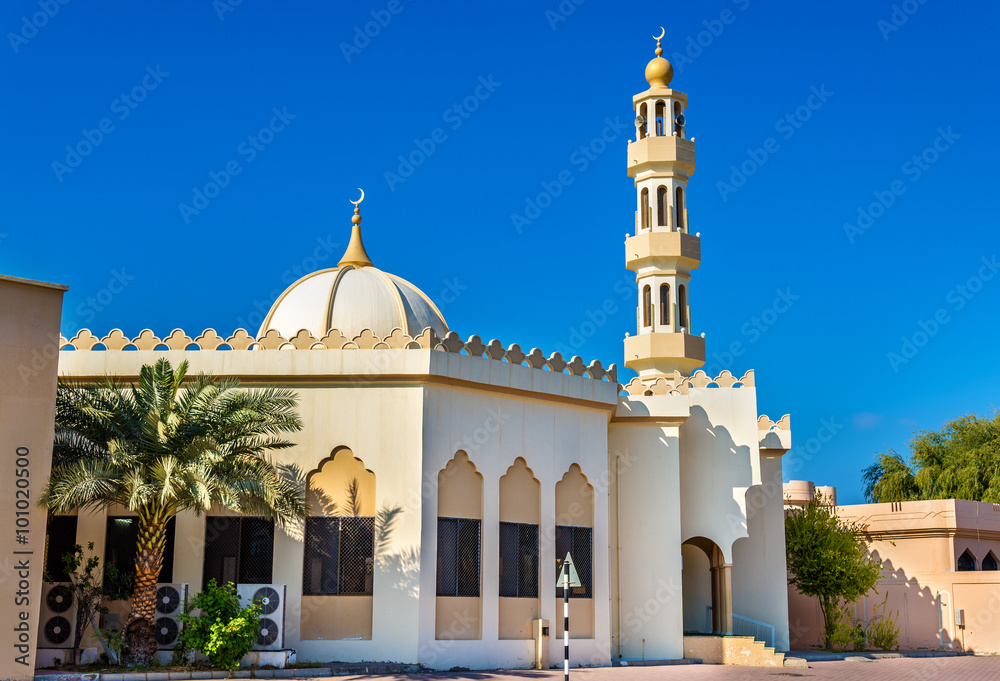 Obraz premium Small mosque in Abu Dhabi - UAE