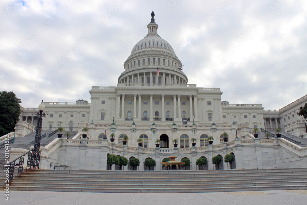 Fototapeta premium Capitol Hill Building in Washington DC during cloudy day, USA