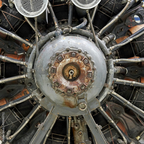 Obraz na płótnie Old airplane star engine