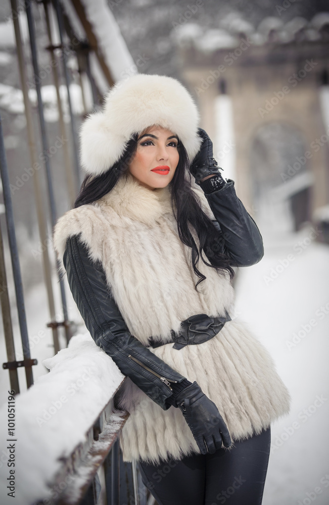 White fur waistcoat clearance