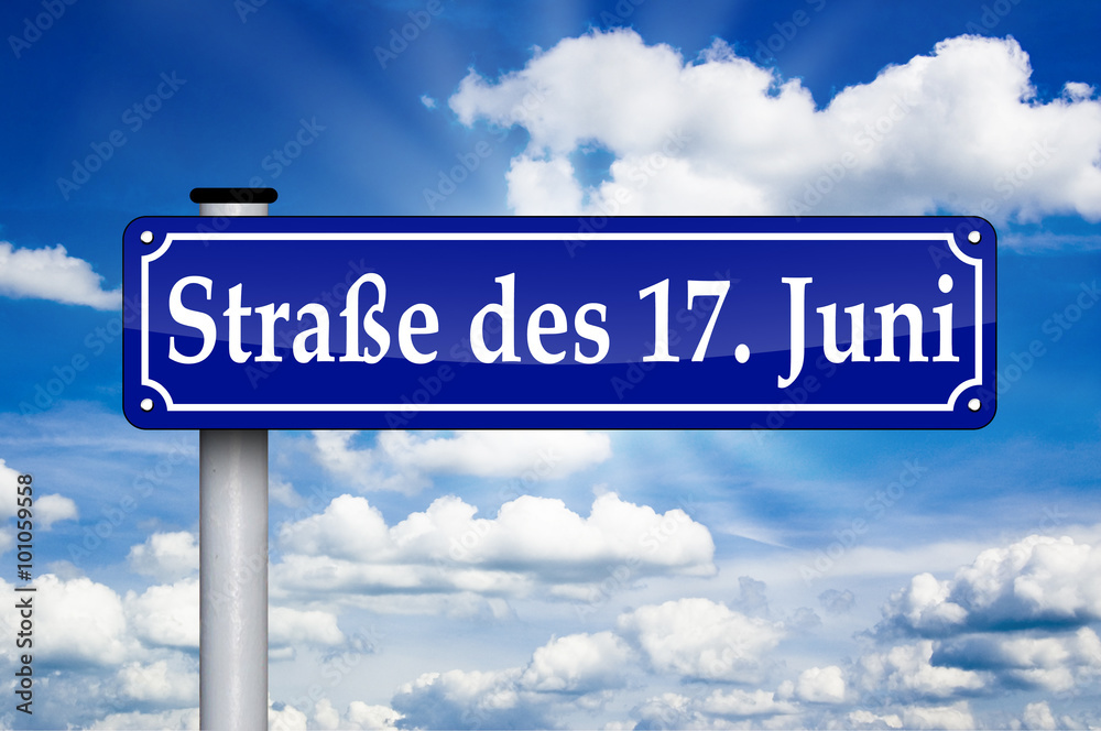 Straßenschild mit Straße des 17. Juni Berlin Straßenschild mit Straße des 17. Juni Berlin