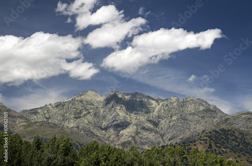 Fototapeta Naklejka Na Ścianę i Meble -  Sierra de Gredos desde Candeleda (Ávila)