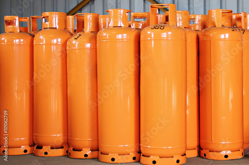 Foto LPG Gas Bottles. LPG plant