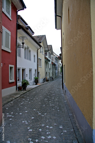 Street in Brugg / A small street, paved with tiles, in Brugg