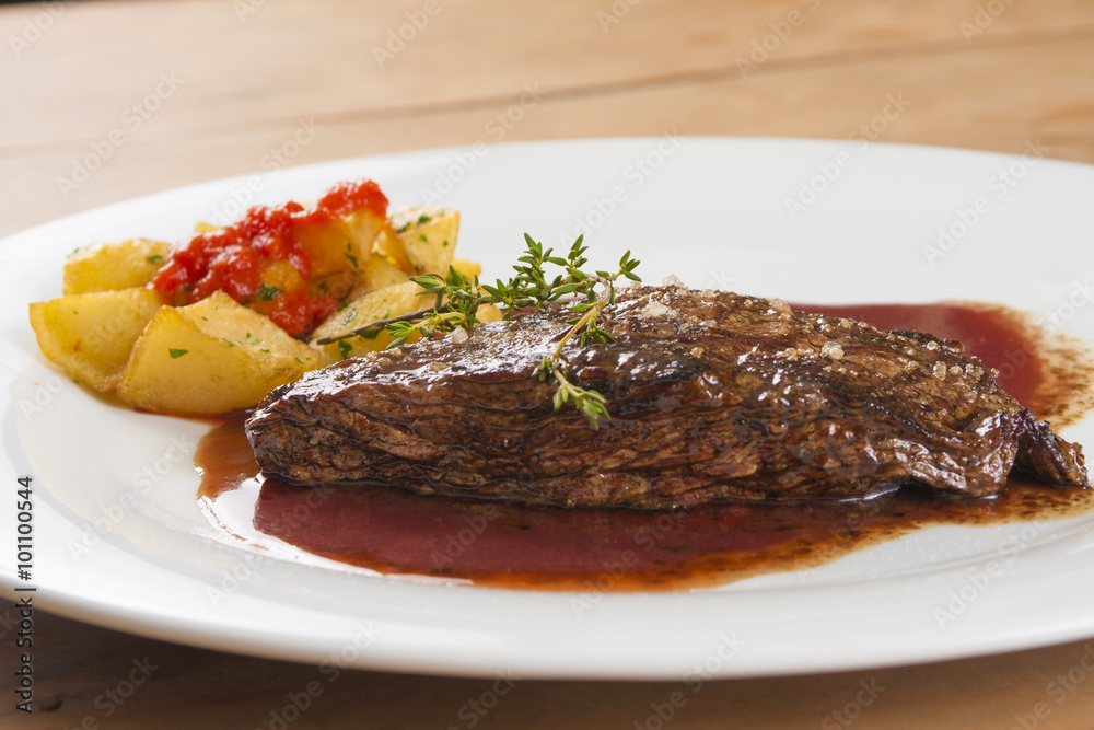 Fillet mignon with potatos Fillet mignon with potatos