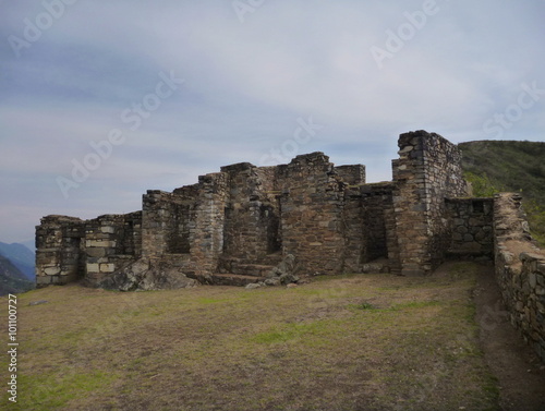 choquequirao inka ruin in peruvian mountain jungle