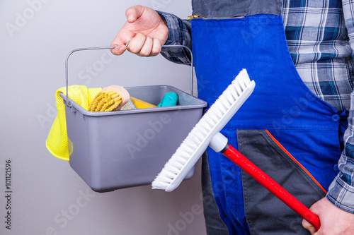Hausmeister Reinigung, Dienstleistung