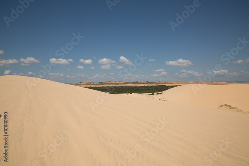 Weisse Sandd  nen von Mui Ne in Vietnam