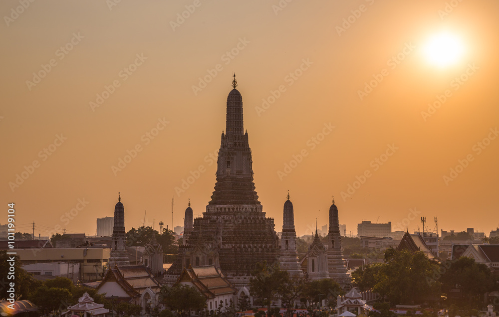 Wat Arun Tempel Thailand Bangkok bei sonnenuntergang