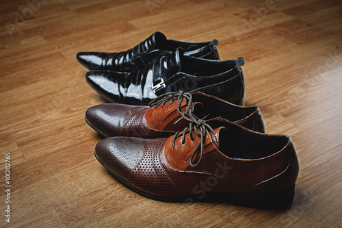 stylish men's black and brown shoes