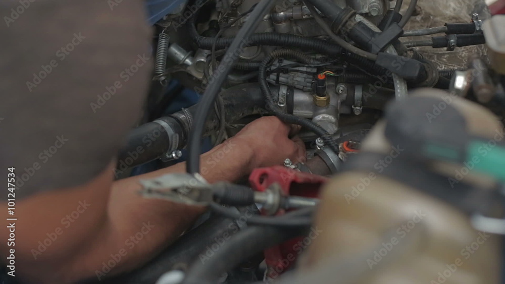 Mechanical drive and collects sports box. repair the drive and gearbox Mechanical drive and collects sports box. repair the drive and gearbox