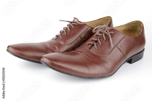 brown leather medallion toe wholecuts shoes