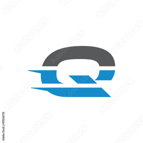 Simple Modern Dynamic Letter Initial Logo q