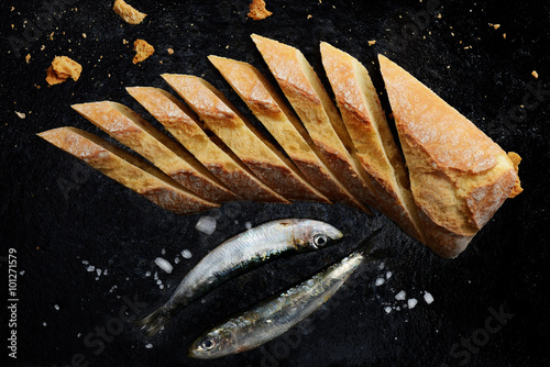 moltiplicazione del pane e dei pesci cristianesimo photo