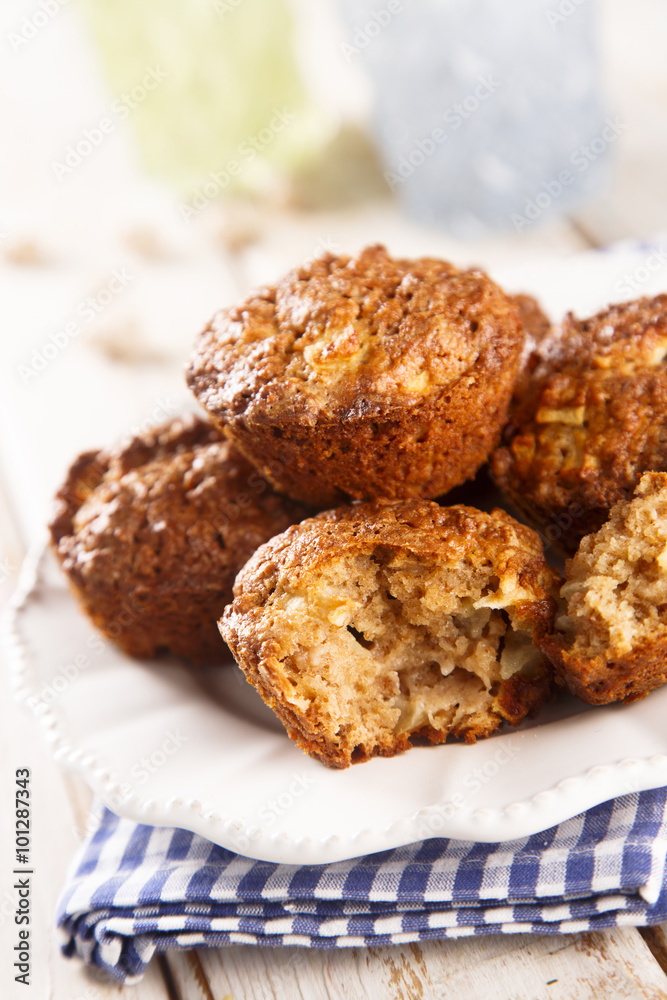 Bran muffins with apple and cinnamon Bran muffins with apple and cinnamon
