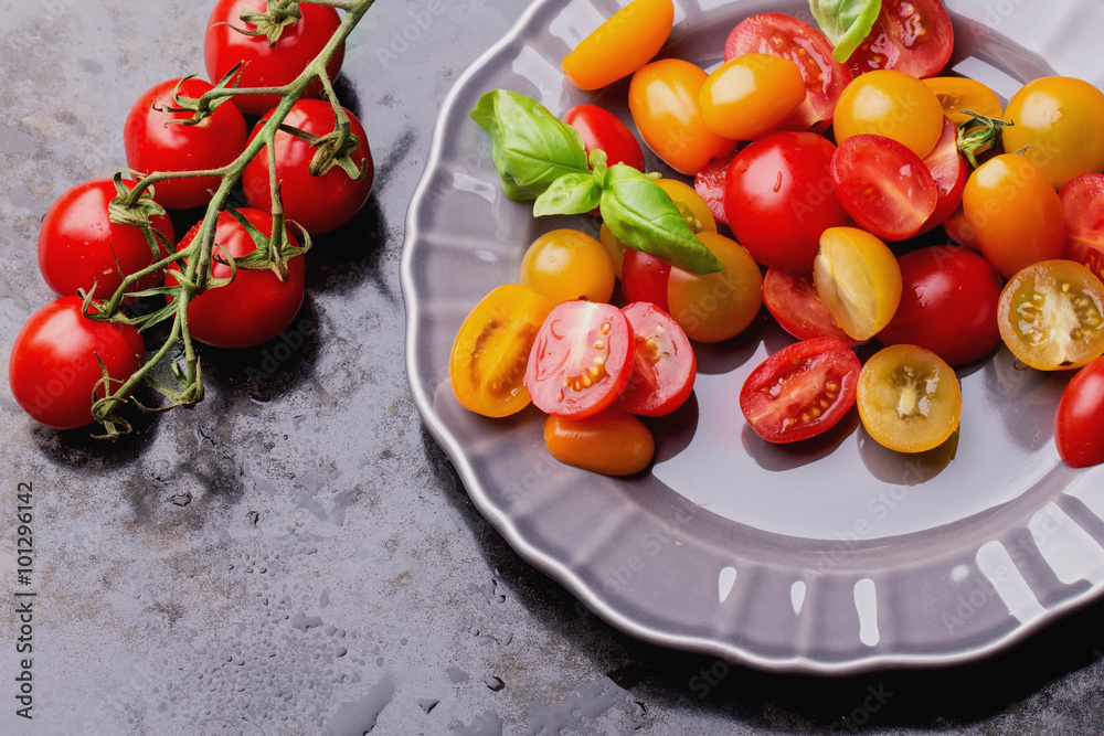 Tomatoes Tomatoes