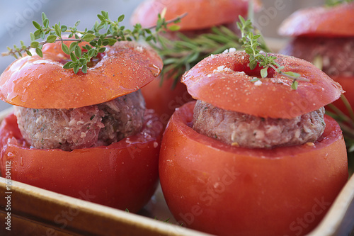 Tomates farcies au four