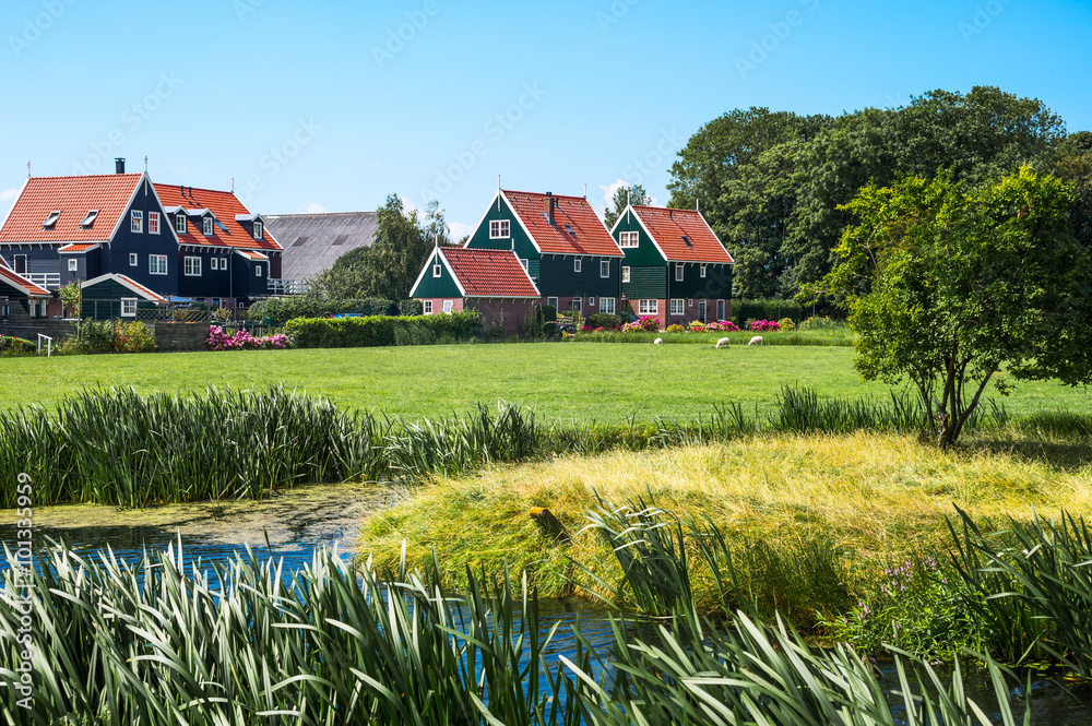 Φωτογραφία Amsterdam, Waterland district, Marken, typical country houses near the village