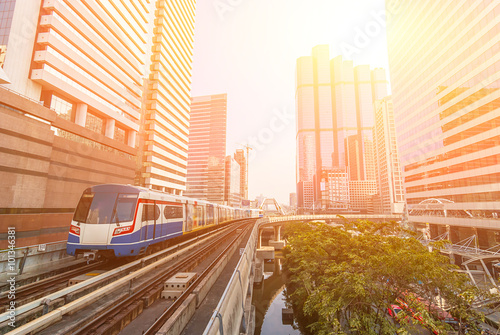 Quadro su tela Sky train in capital is commonly used to avoid traffic congestion