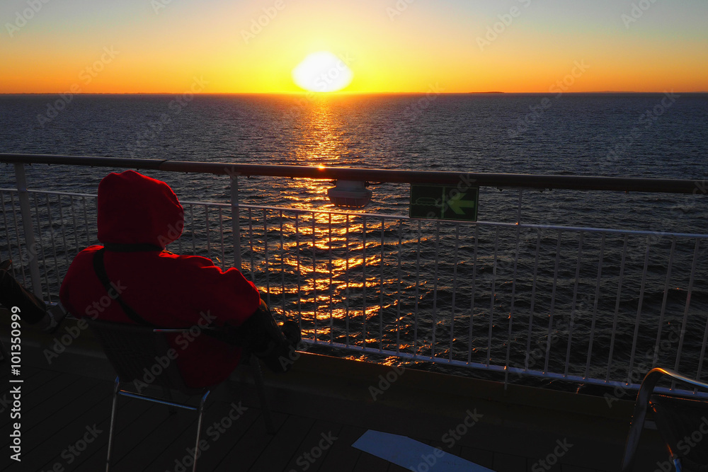 Fototapeta premium Sonnenuntergang an Deck