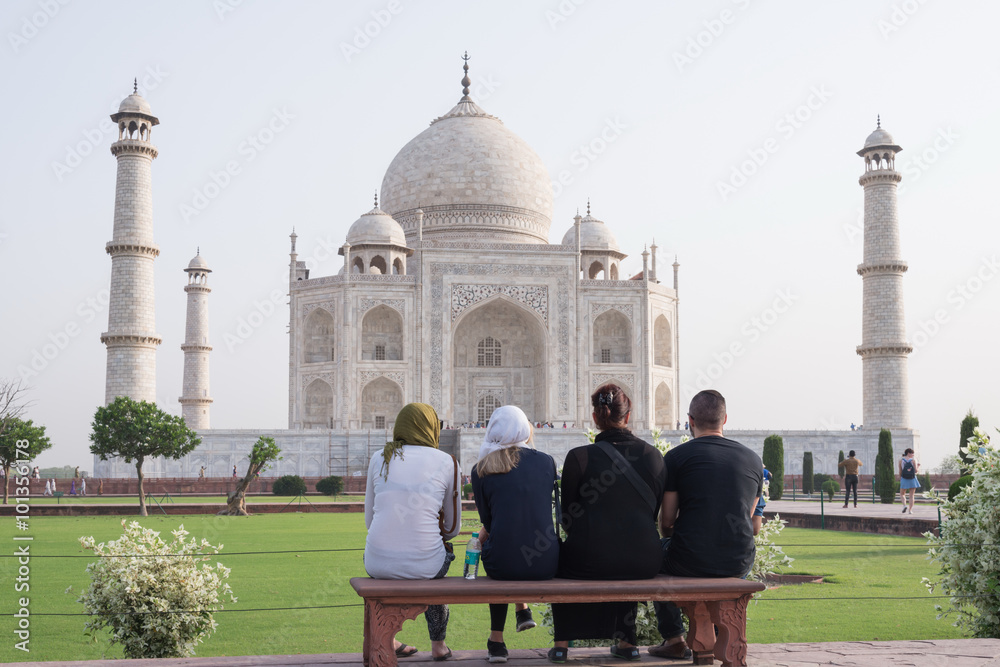Fotografie Relaxing at taj mahal