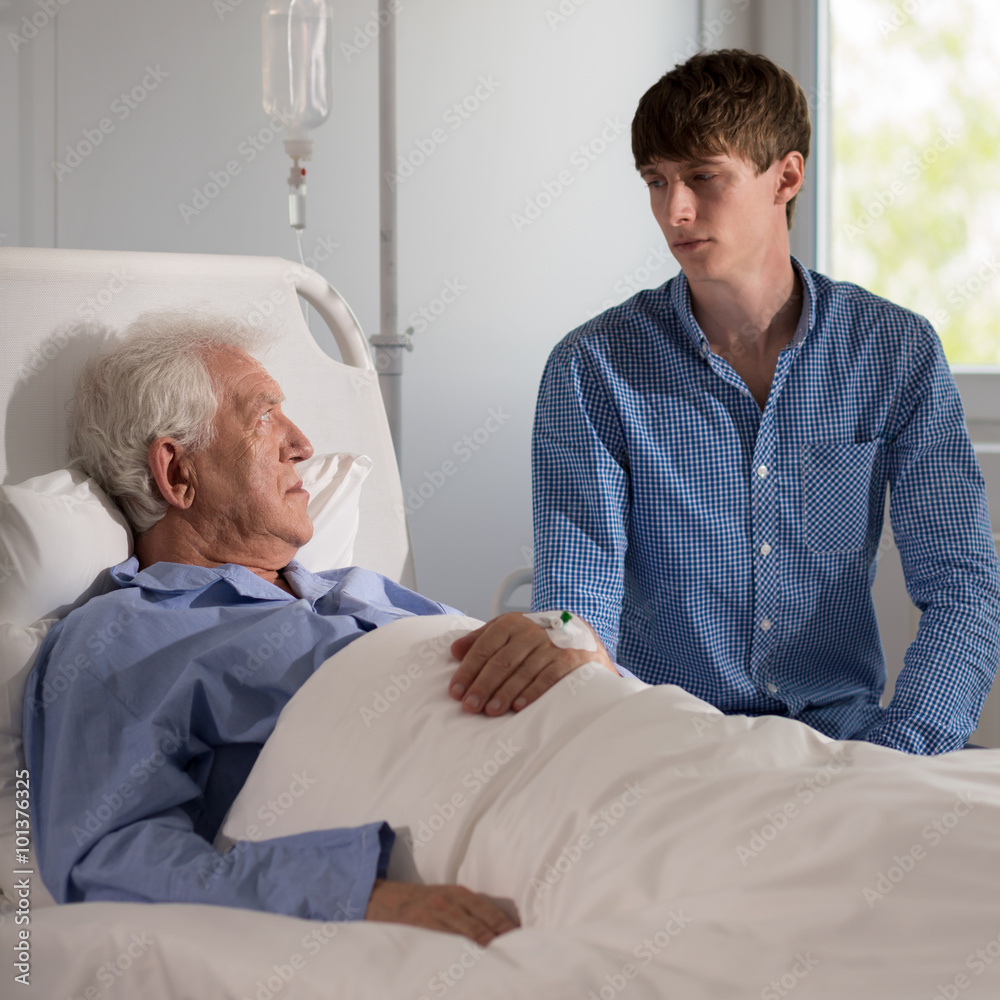 Fotografie Elder patient talking to grandson