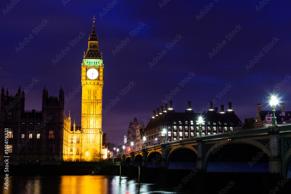 Big Ben and house of parliament at twilight, London, UK.