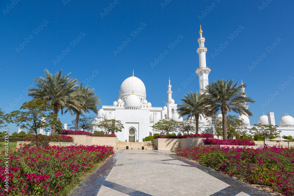 The beautiful Grand Mosque in Abu Dhabi in a sunny day at the United Arab Emirates
