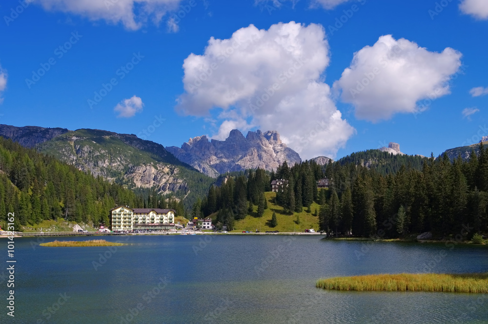 Misurinasee - Lake Misurina in Dolomites