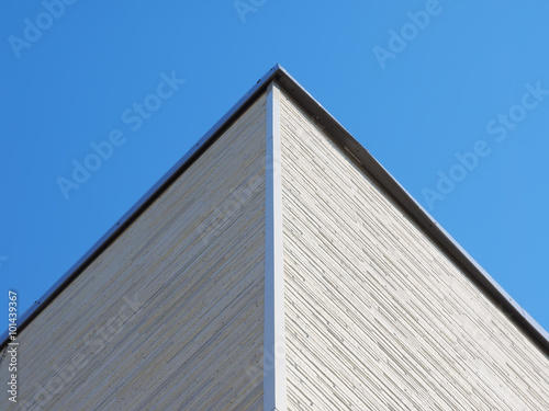 the angle of the light walls of the house