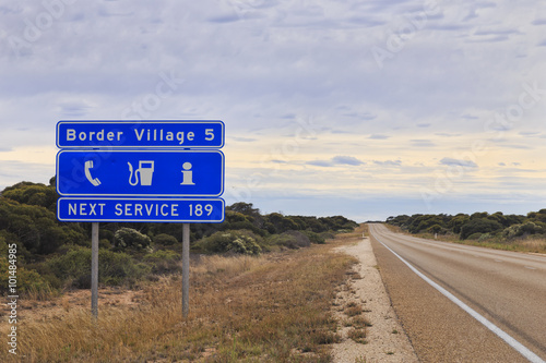 WA Border Village Roadsign