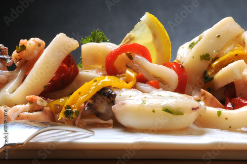 Sałatka z owoców morza морска салата Insalata di mare Meersalat sea salad lijo tse tsoang leoatleng salate салат морський See slaai समुद्र का सलाद deniz Salatası 