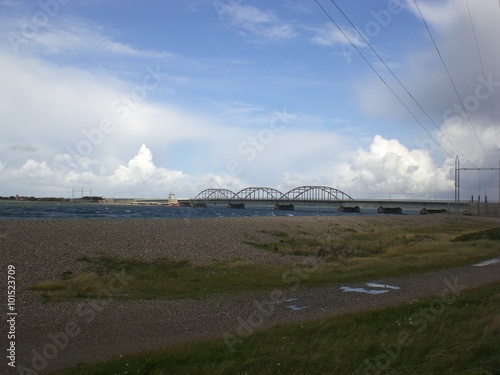 Brücke über den Fjord