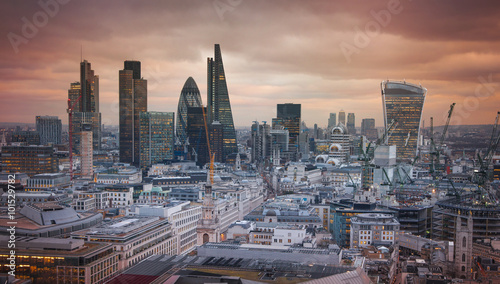 Fototapeta Naklejka Na Ścianę i Meble -  LONDON, UK - JANUARY 27, 2015: City of London at sunset, business and banking aria aerial view