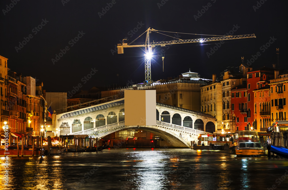 Rialto bridge (Ponte di Rialto) in Venice