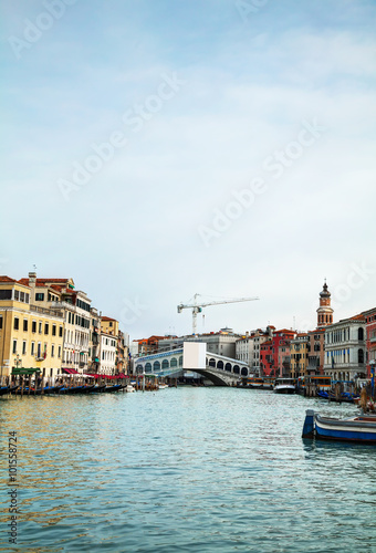 Obraz na płótnie Rialto bridge (Ponte di Rialto) in Venice w salonie