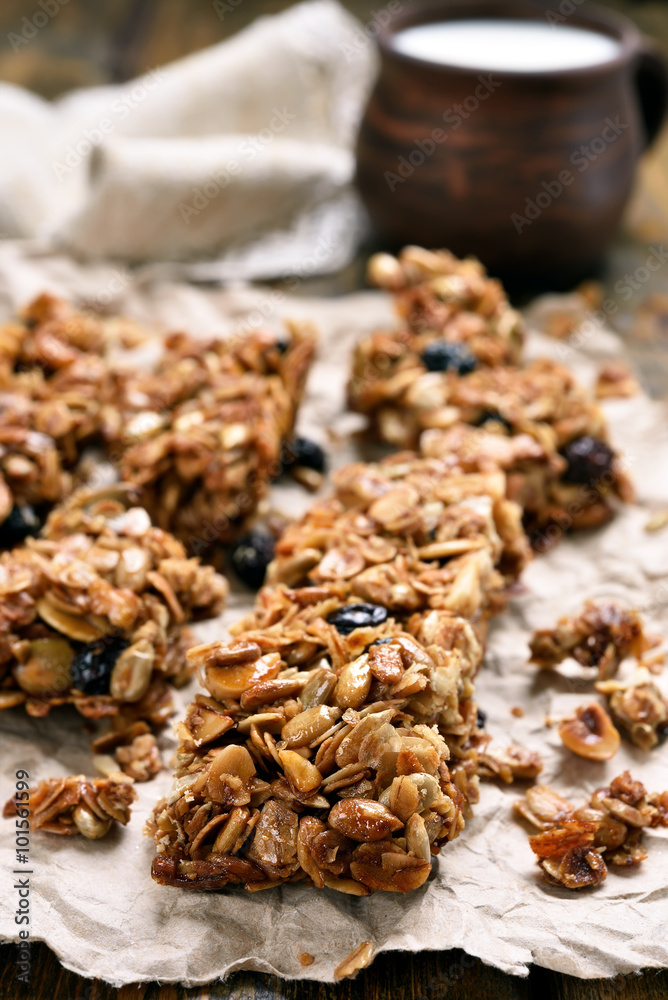 Muesli bars on paper