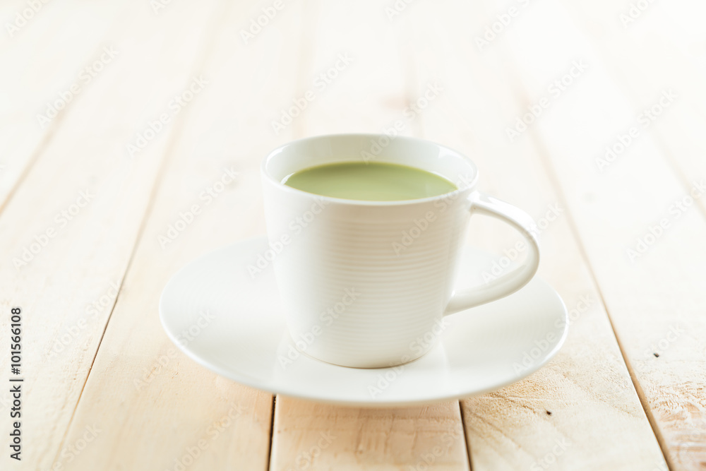 Obraz premium hot matcha latte