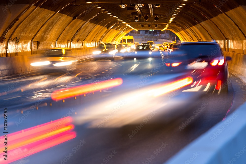 Fotografie traffic in a tunnel background