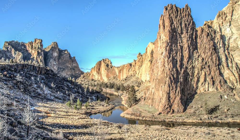 Smith Rock State Park and the Crooked River in central Oregon