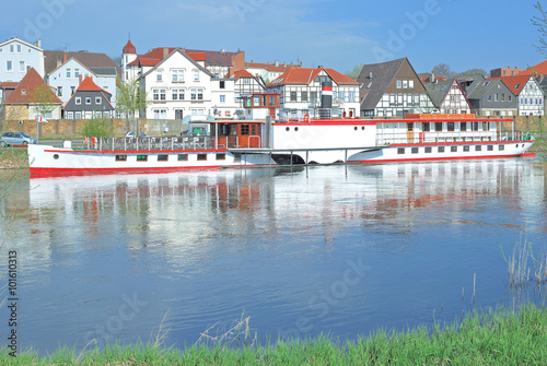 Ausflugsschiff vor Minden an der Weser im Weserbergland,NRW,Deutschland